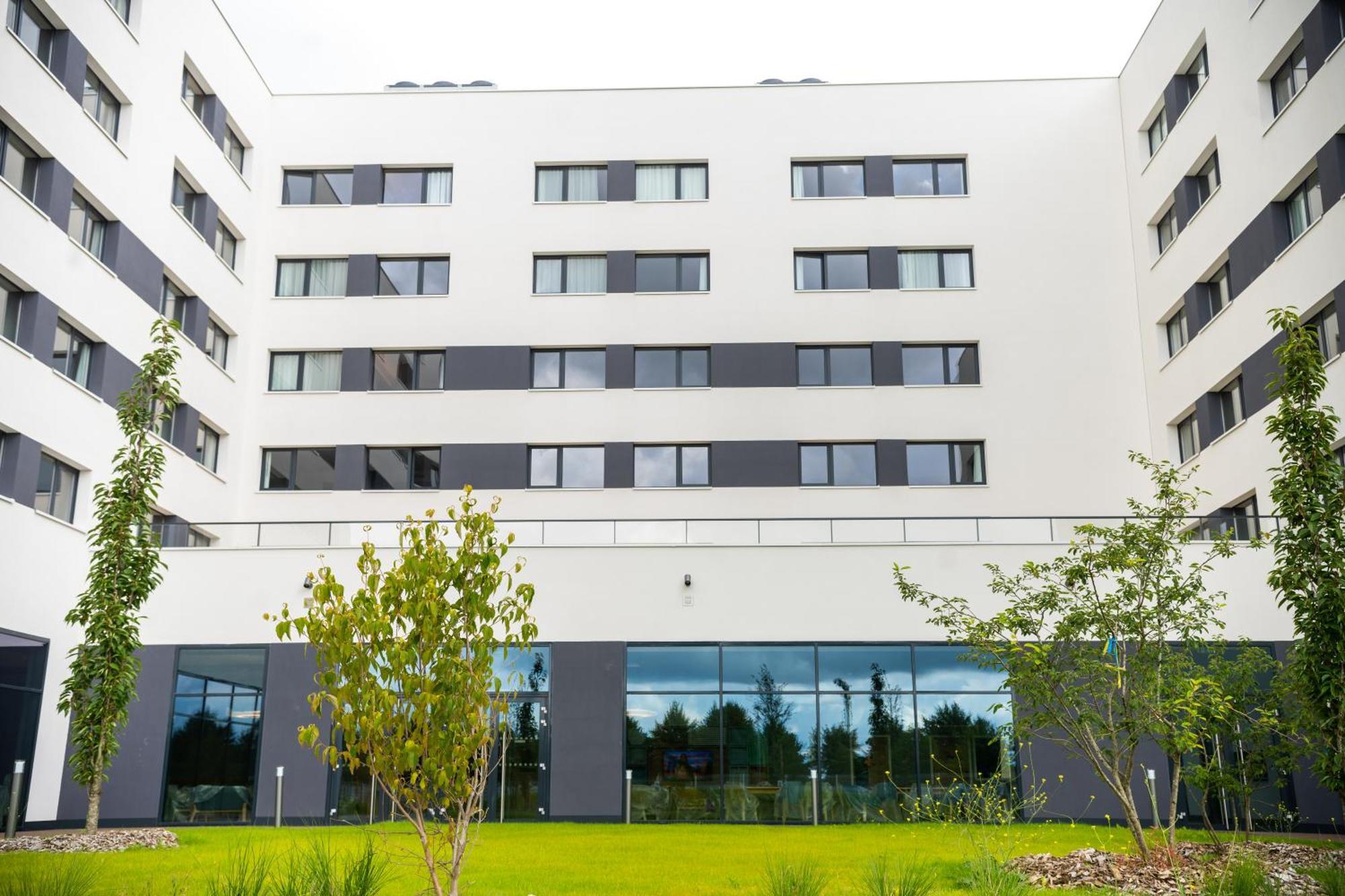 Holiday Inn Paris Cdg Airport An Ihg Hotel Roissy-en-France Exterior foto